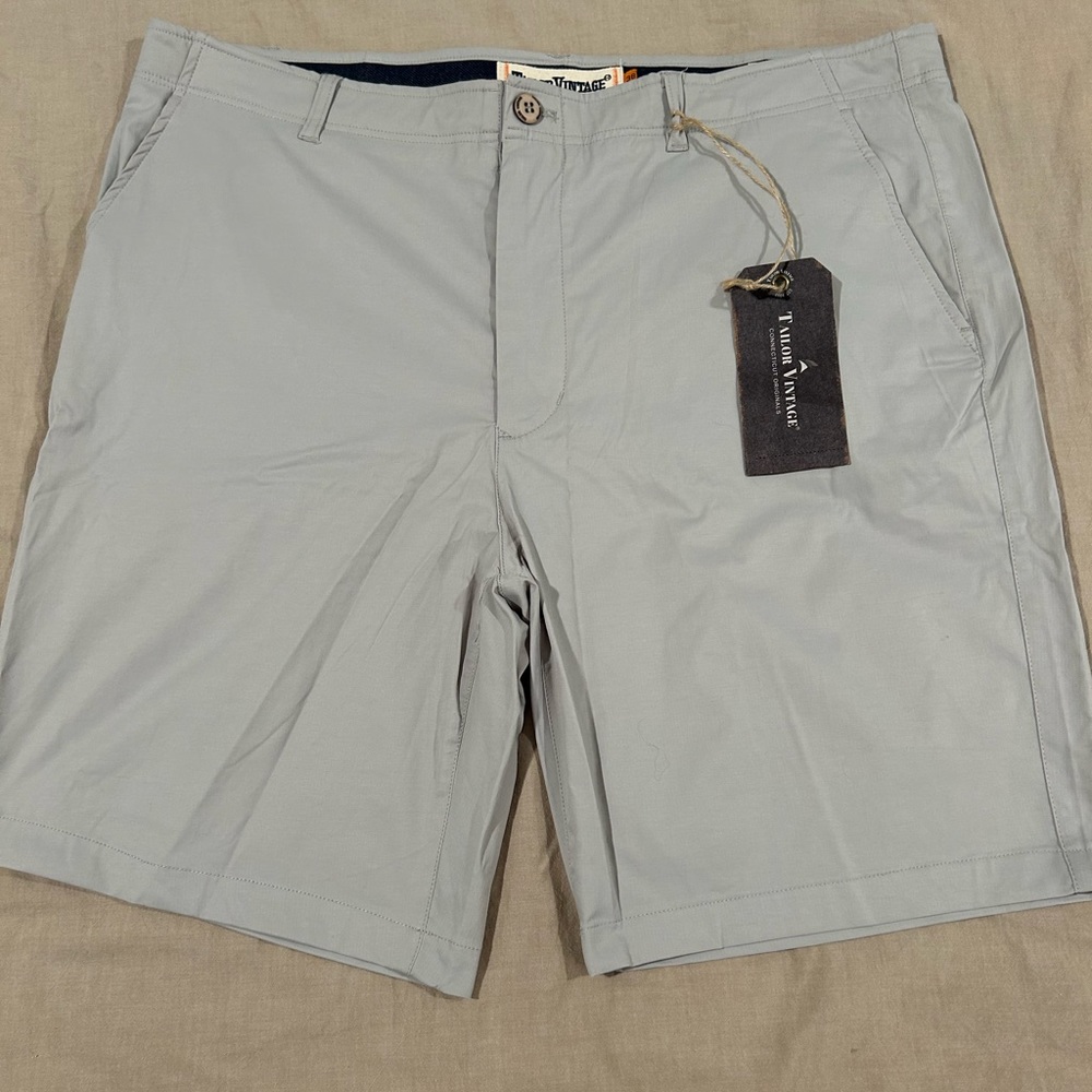 men’s shorts size 38 grayish beige NWT